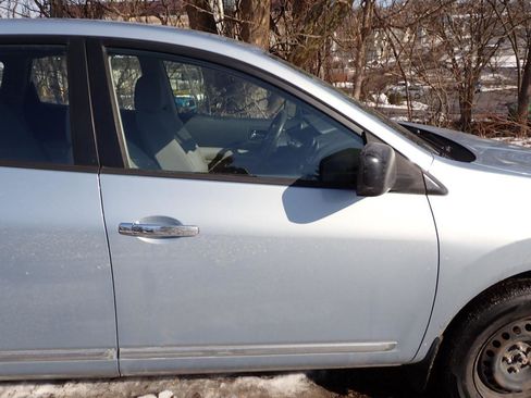 Used 2014 Nissan Rogue S image 12