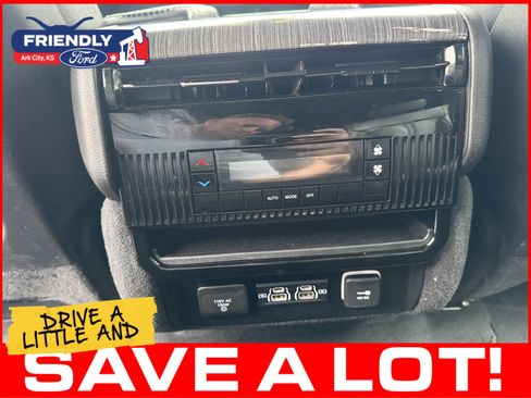 Used 2023 Jeep Wagoneer Series II AWD/4WD image 18