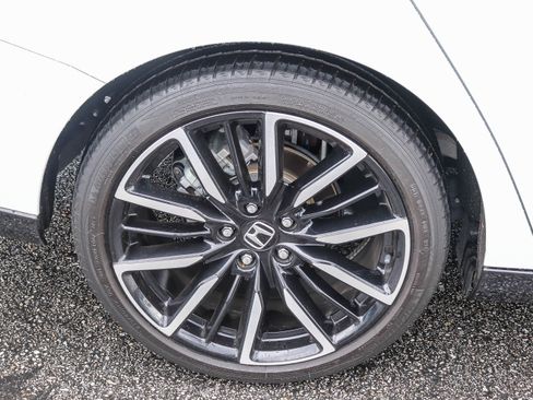 Used 2024 Honda Accord Touring image 8