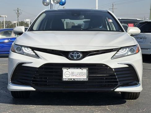 Used 2024 Toyota Camry XLE FWD image 3