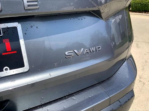 Used 2024 Nissan Rogue SV image 10