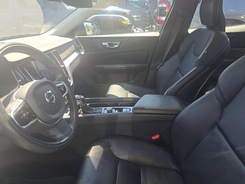 Used 2019 Volvo S60 T6 Momentum w/ Premium Package AWD/4WD image 6