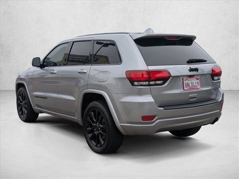 Used 2019 Jeep Grand Cherokee Altitude image 8
