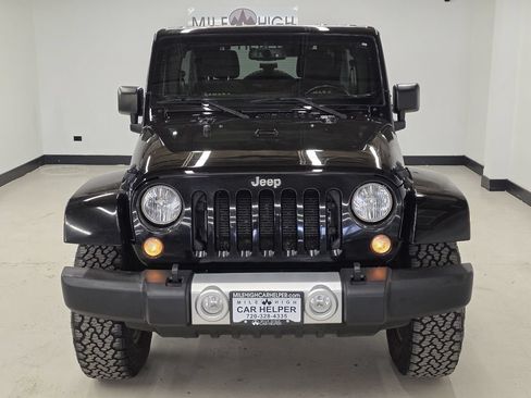 Used 2015 Jeep Wrangler Unlimited Sahara w/ Connectivity Group AWD/4WD image 2
