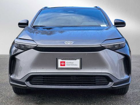 Used 2024 Toyota bZ4X XLE w/ Weather Package image 2