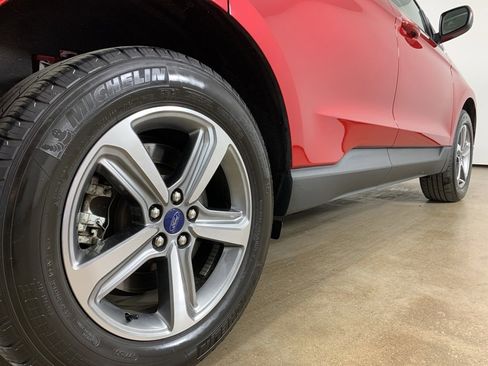 Used 2022 Ford Edge SEL w/ Convenience Package image 9