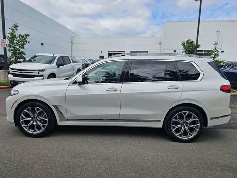 Used 2022 BMW X7 xDrive40i w/ Premium Package AWD/4WD image 2