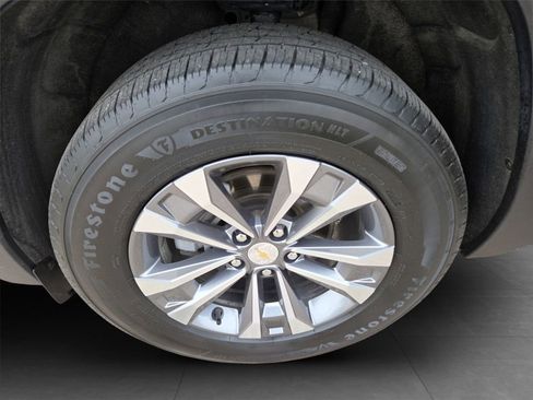Used 2025 Chevrolet Equinox LT FWD image 35