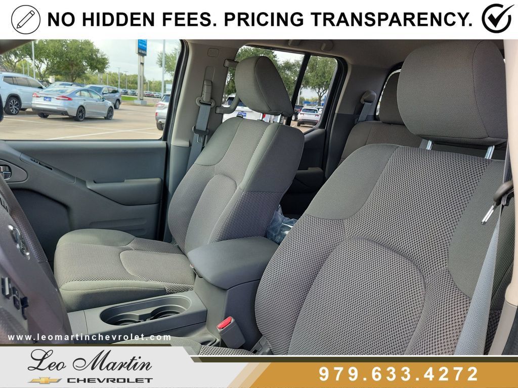 Used 2021 Nissan Frontier SV RWD image 12