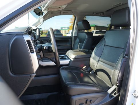 Used 2017 Chevrolet Silverado 1500 LTZ Z71 w/ LTZ Plus Package AWD/4WD image 12