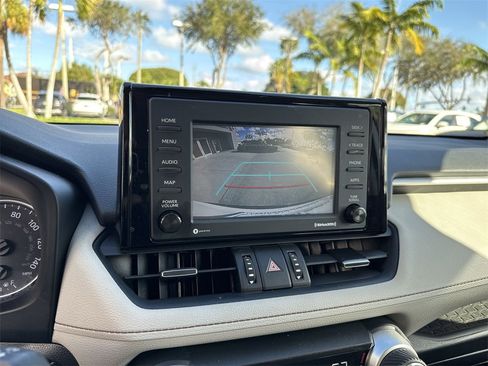 Used 2021 Toyota RAV4 XLE Premium image 51