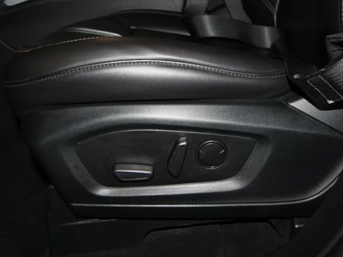 Used 2024 Ford Explorer XLT w/ Equipment Group 202A AWD/4WD image 7