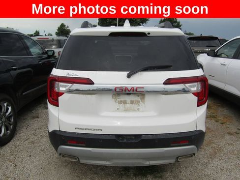 Used 2022 GMC Acadia SLE w/ Driver Convenience Package FWD image 4