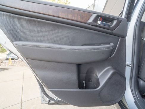 Used 2016 Subaru Outback 3.6R Limited AWD/4WD image 16