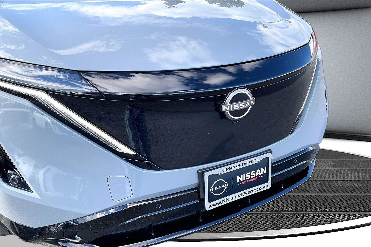 Used 2024 Nissan Ariya AWD image 32