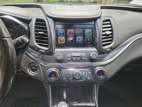 Used 2018 Chevrolet Impala LT image 21