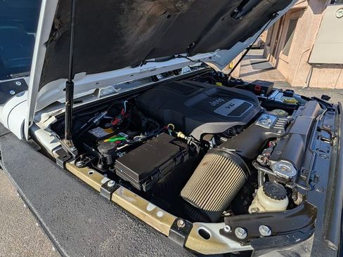 Used 2015 Jeep Wrangler Unlimited Rubicon image 37