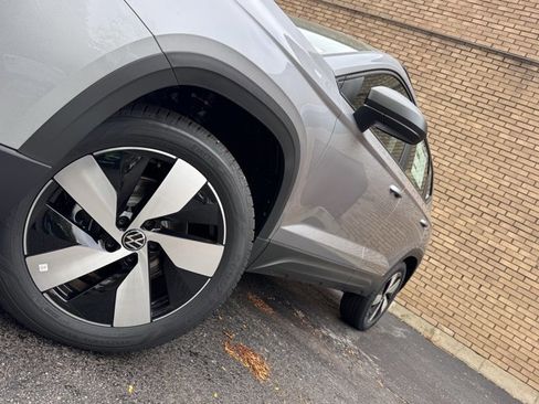 New 2025 Volkswagen Taos S image 24