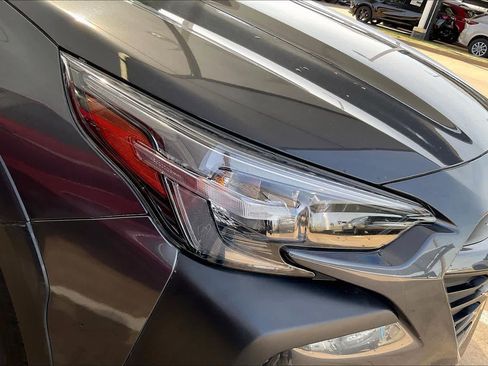 Used 2024 Subaru Outback Premium image 28