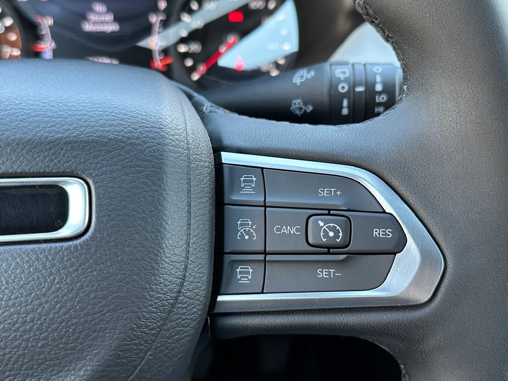 Used 2025 Jeep Compass Limited AWD/4WD image 22