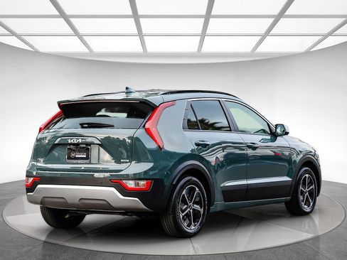 Used 2023 Kia Niro EX image 5