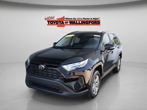 Certified 2025 Toyota RAV4 XLE AWD/4WD image 1