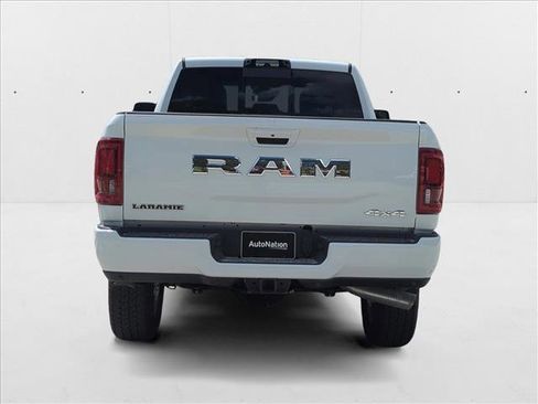 New 2026 RAM 2500 Laramie AWD/4WD image 8