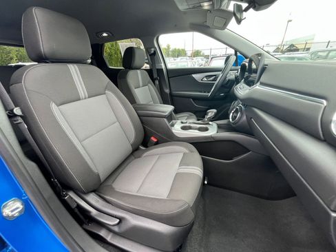 Used 2025 Chevrolet Blazer LT image 37