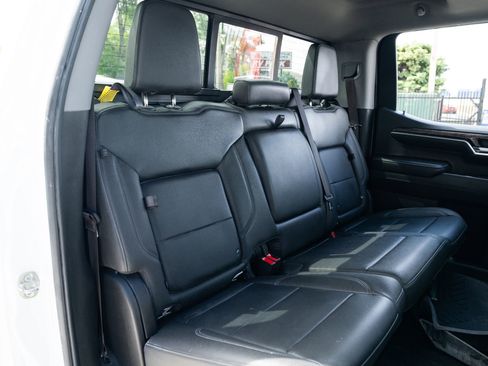Used 2022 Chevrolet Silverado 1500 LTZ w/ LTZ Premium Package AWD/4WD image 19