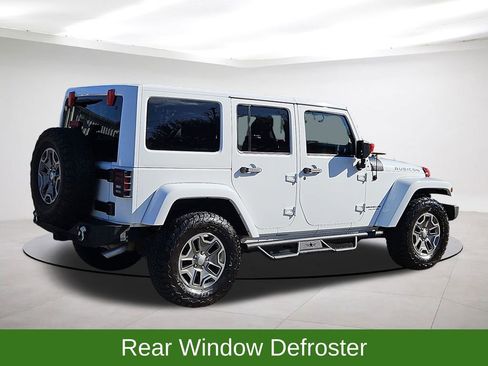 Used 2017 Jeep Wrangler Unlimited Rubicon w/ Connectivity Group image 7