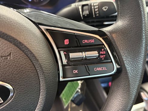 Used 2021 Kia Forte LXS FWD image 19