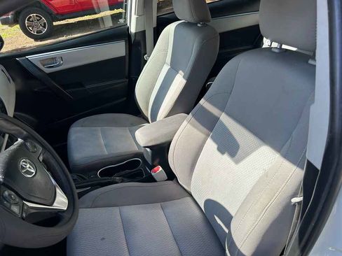 Used 2016 Toyota Corolla LE FWD image 9