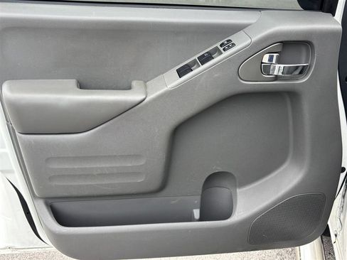 Used 2017 Nissan Frontier SV RWD image 13