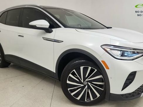 Used 2023 Volkswagen ID.4 Pro S Plus AWD/4WD image 16