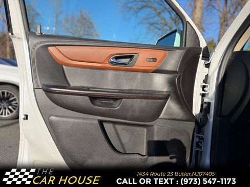 Used 2017 Chevrolet Traverse Premier image 24