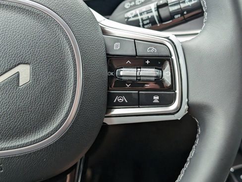 Used 2025 Kia Sorento S w/ Panoramic Sunroof Package image 20