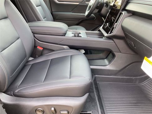 New 2026 GMC Acadia Elevation w/ Elevation Premium Package FWD image 33