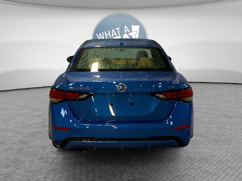 Used 2023 Nissan Sentra SV w/ SV Premium Package FWD image 5