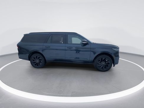 New 2026 Lincoln Navigator L Reserve w/ Jet Appearance Package AWD/4WD image 9