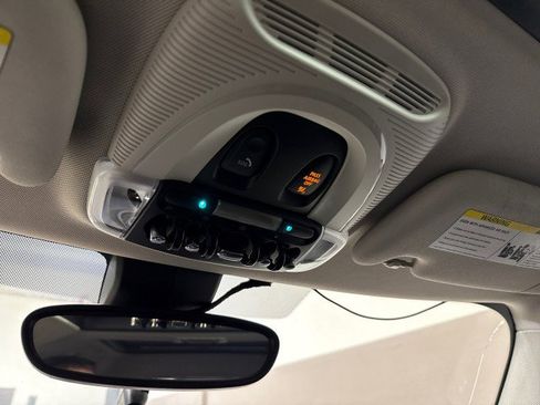 Used 2019 MINI Cooper S w/ Premium Package image 31