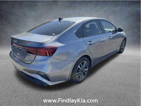 Certified 2023 Kia Forte LXS w/ LXS Technology Package FWD image 4