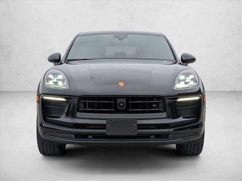 Used 2023 Porsche Macan image 6