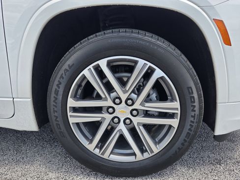 Used 2023 Chevrolet Traverse High Country w/ LPO, Floor Liner Package FWD image 9