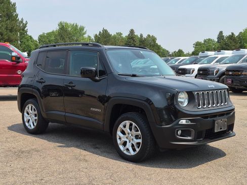 Used 2015 Jeep Renegade Latitude AWD/4WD image 3