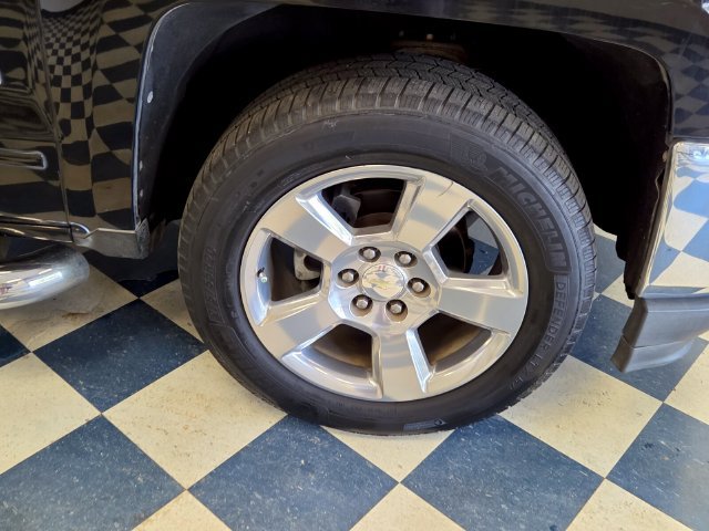 Used 2018 Chevrolet Silverado 1500 LT w/ All Star Edition RWD image 11