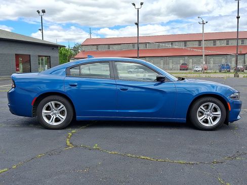 Used 2023 Dodge Charger SXT RWD image 25