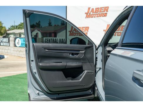 Used 2025 Honda CR-V Sport-L image 29