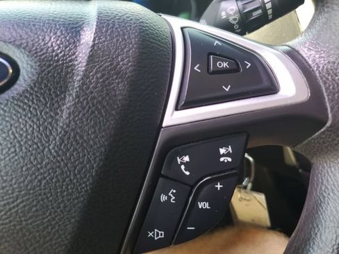 Used 2015 Ford Fusion SE FWD image 11