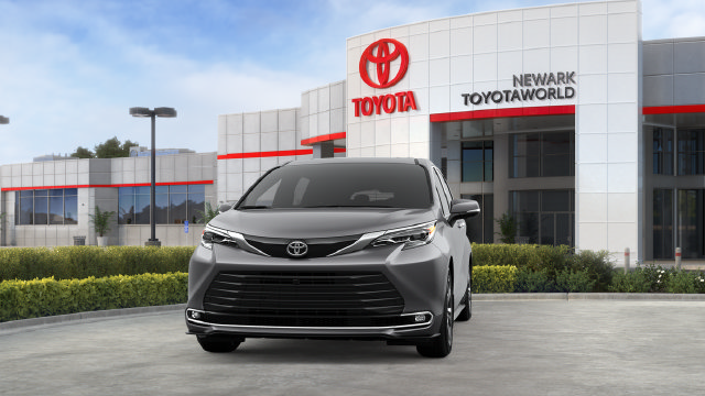 New 2026 Toyota Sienna Limited AWD/4WD image 9