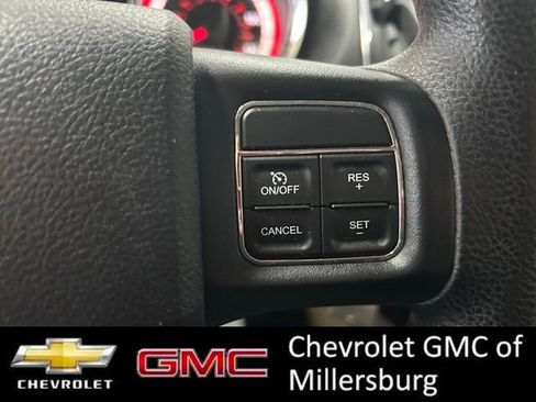Used 2017 Dodge Grand Caravan SE image 18